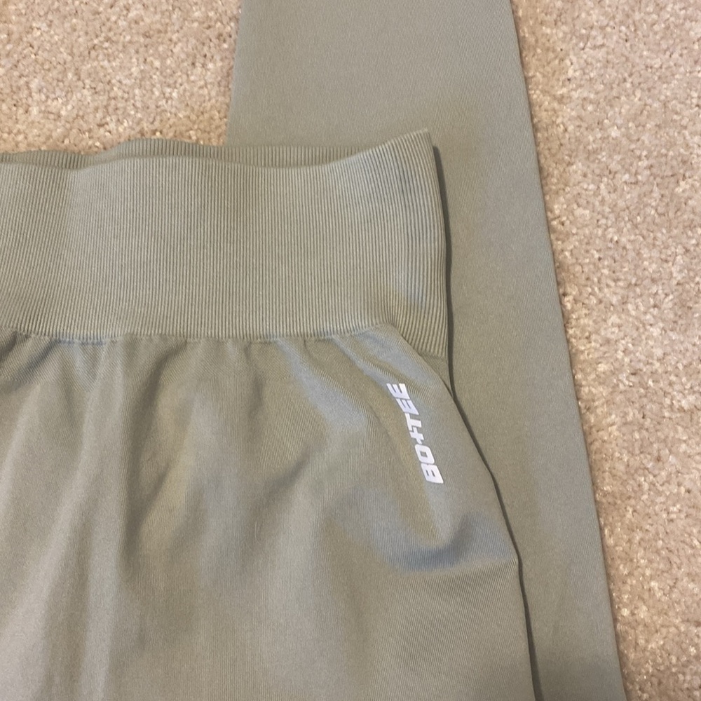 2/30$ BO+TEE sculpt leggings XS